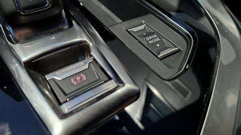 2021 Peugeot 5008 — sličica 16
