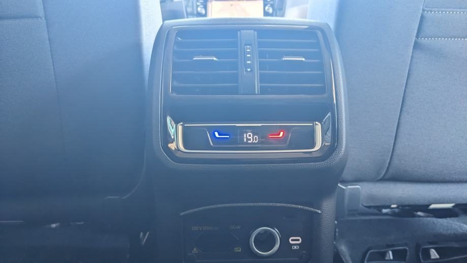 2023 Volkswagen Passat — fotografija 30