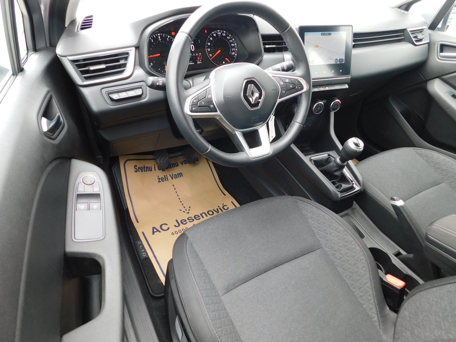 2022 Renault Clio — fotografija 8