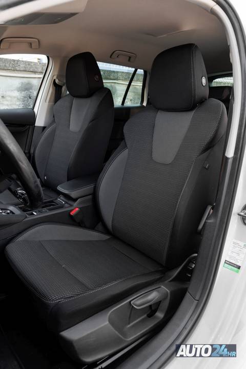 2022 Škoda Octavia — sličica 7