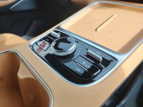 2026 Geely Starray EM-i — sličica 23