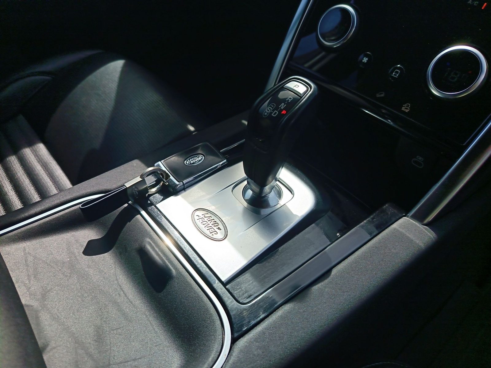 2021 Land Rover Discovery Sport — fotografija 27