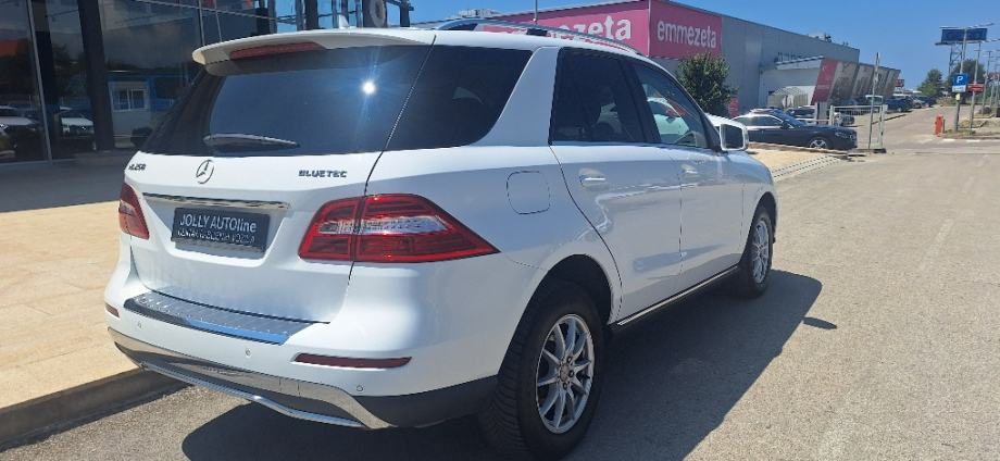2013 Mercedes-Benz M-klasa — fotografija 9