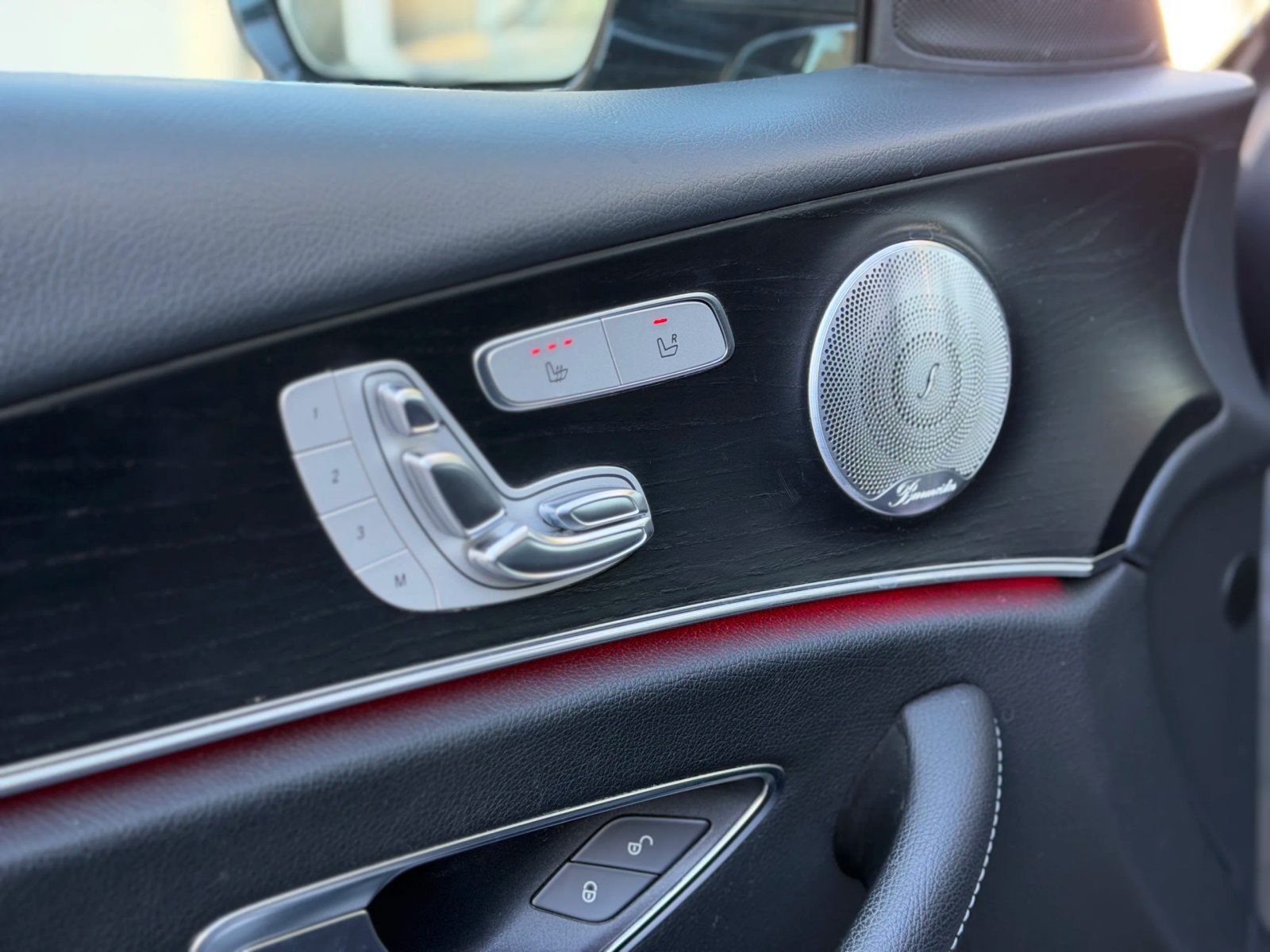 2020 Mercedes-Benz E-klasa — fotografija 15