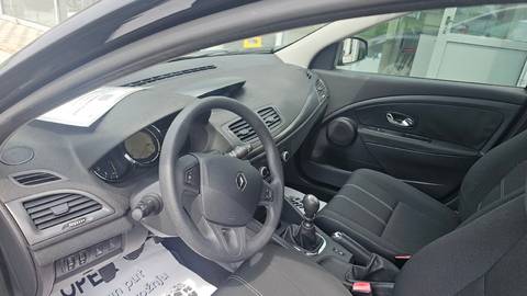 2015 Renault Megane — sličica 18