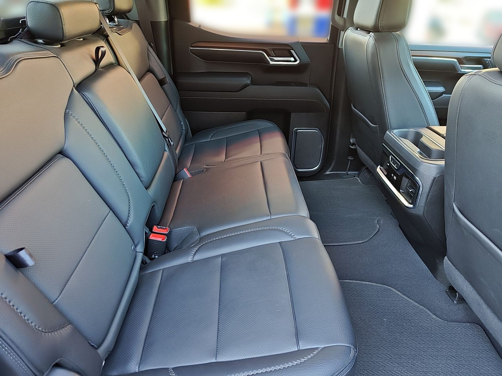 2024 GMC Sierra — fotografija 23