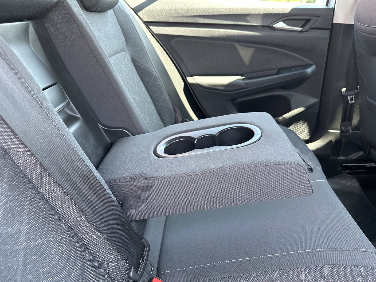 2024 Volkswagen Golf — fotografija 18