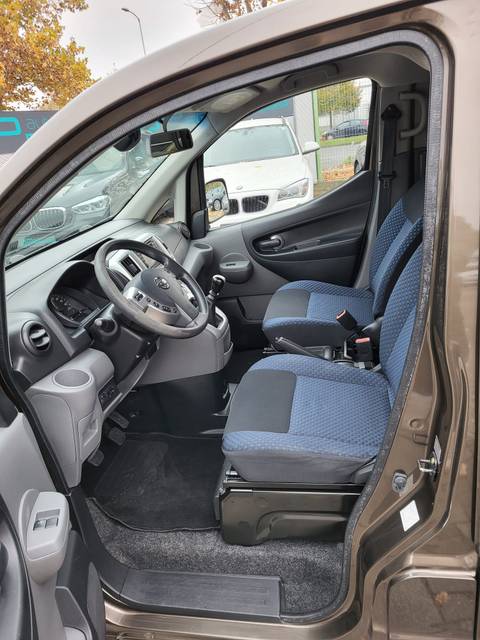 2013 Nissan Nv200 — sličica 20