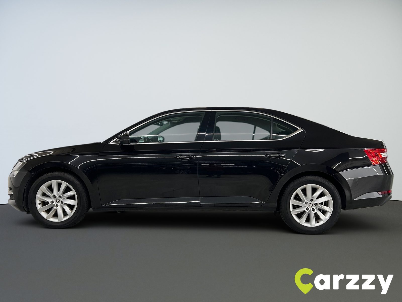 2021 Škoda Superb — fotografija 9