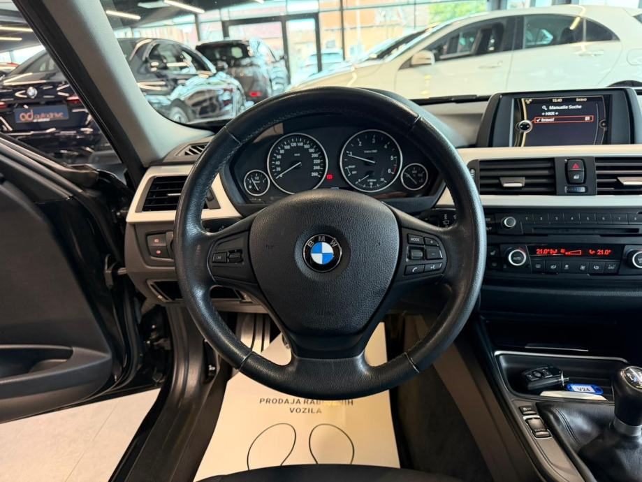 2014 BMW Serija 3 — fotografija 17