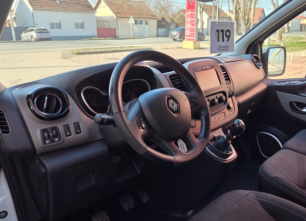 2020 Renault Trafic — fotografija 7