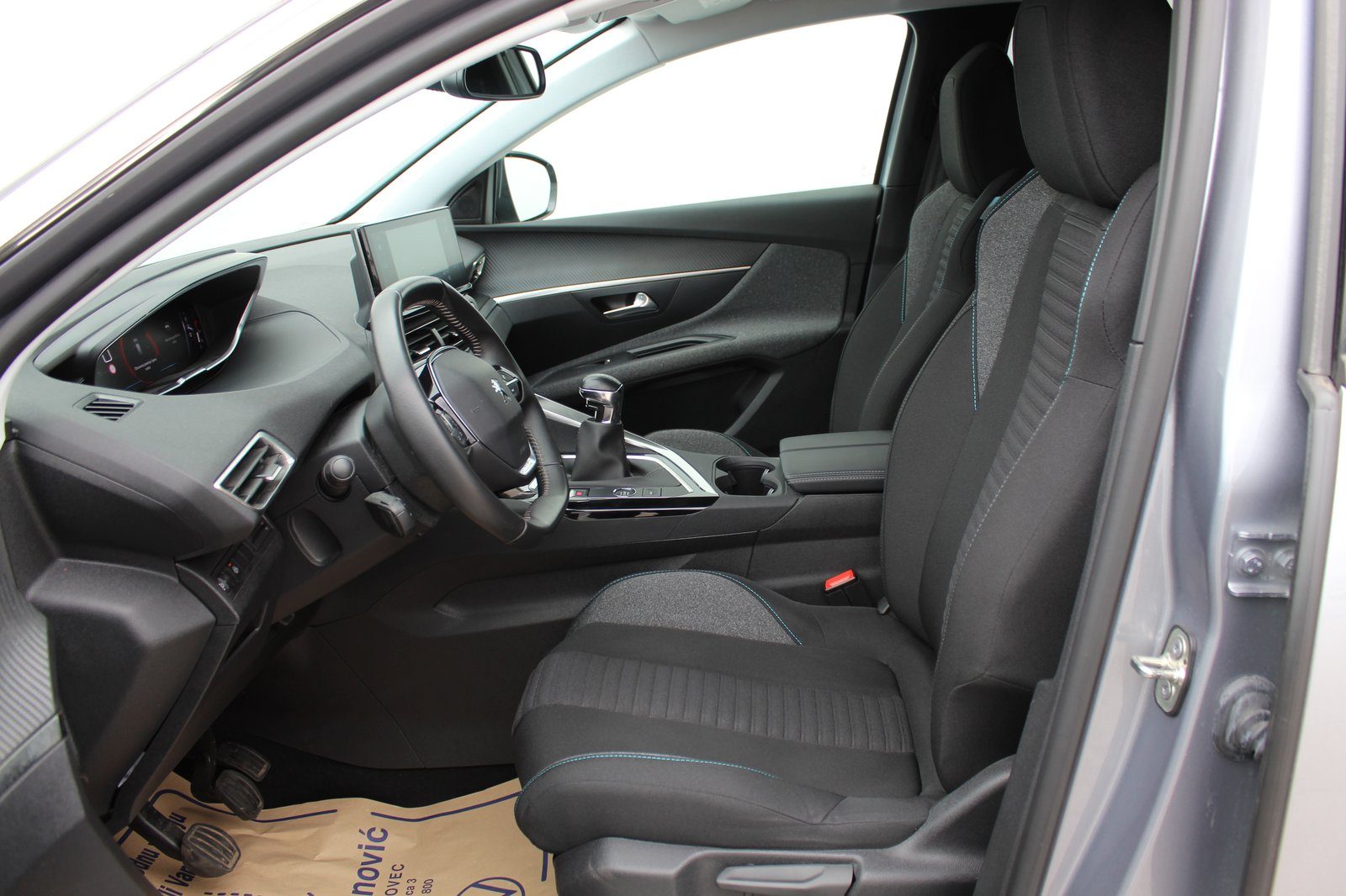 2022 Peugeot 3008 — fotografija 8