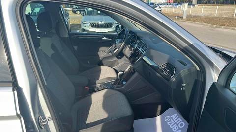 2023 Volkswagen Tiguan — sličica 9