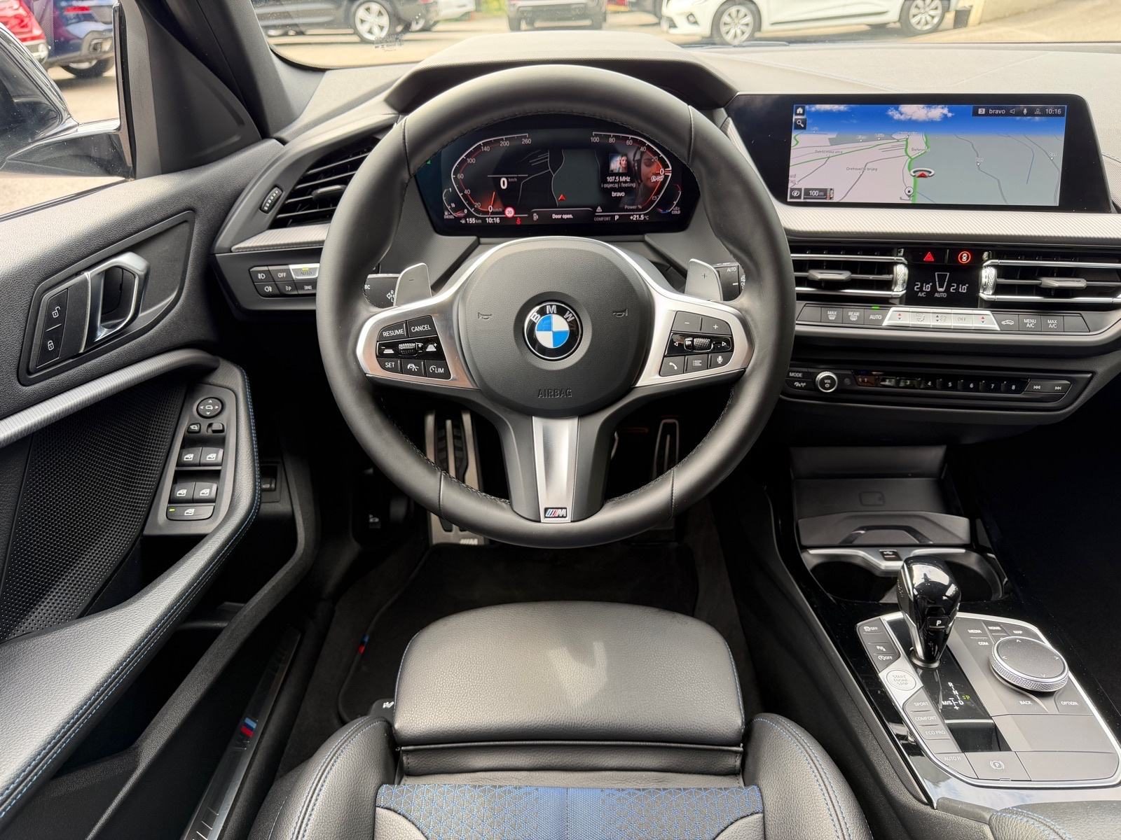 2024 BMW Serija 1 M Sport — fotografija 9
