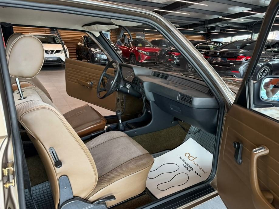 1983 BMW Serija 3 — fotografija 17