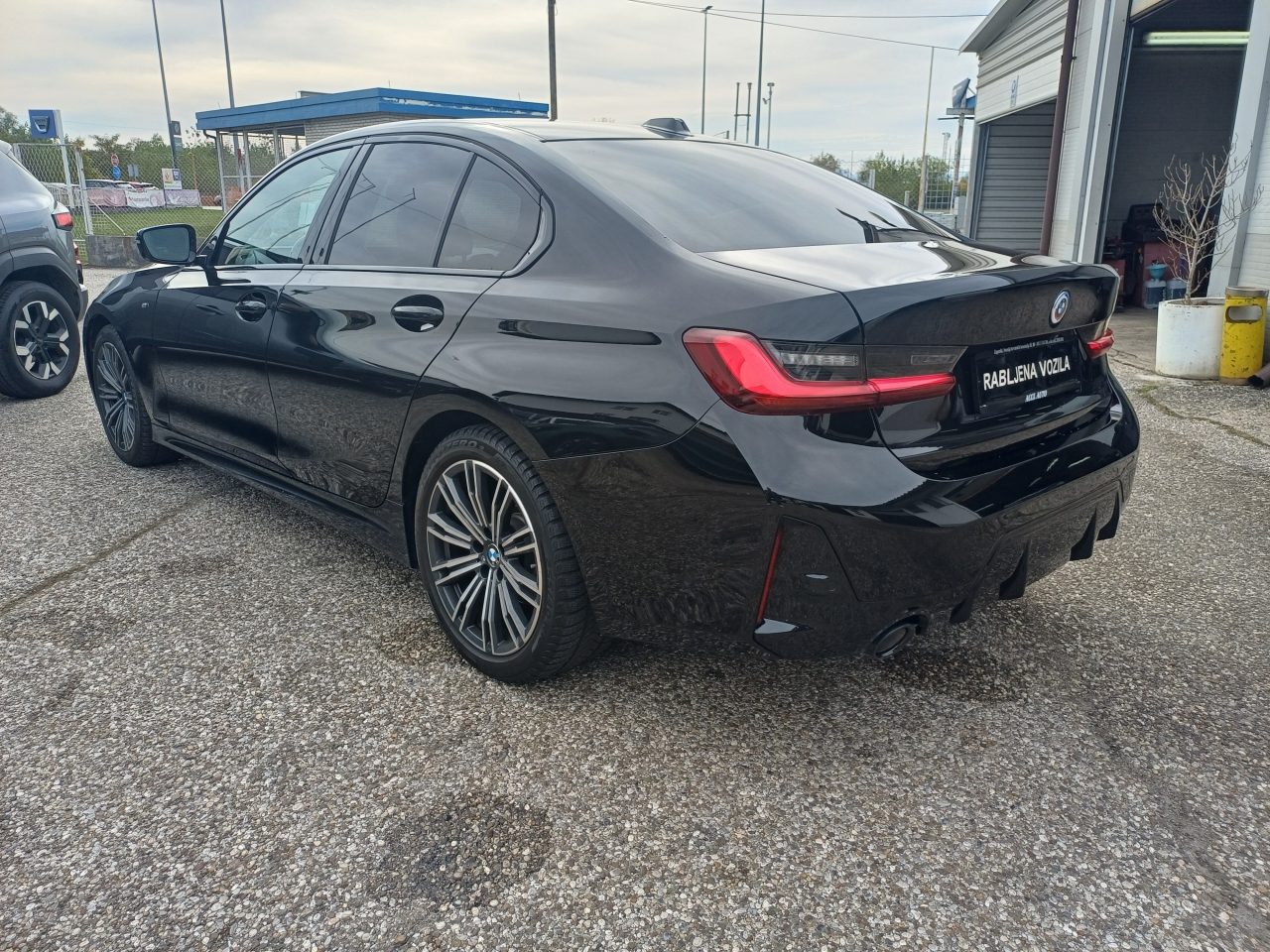 2022 BMW Serija 3 — fotografija 7