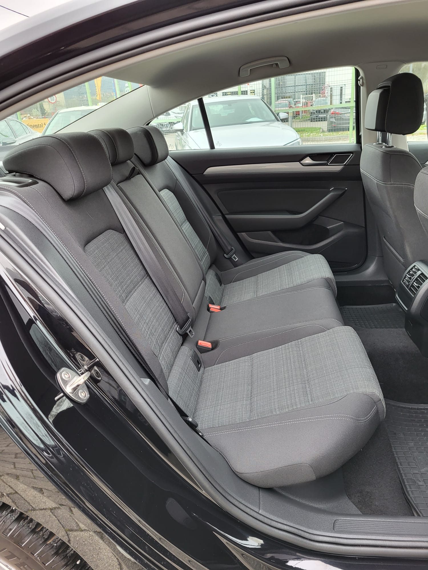 2020 Volkswagen Passat — fotografija 21