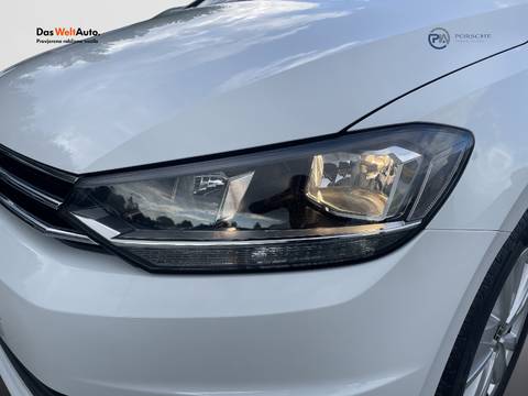2021 Volkswagen Touran — sličica 21