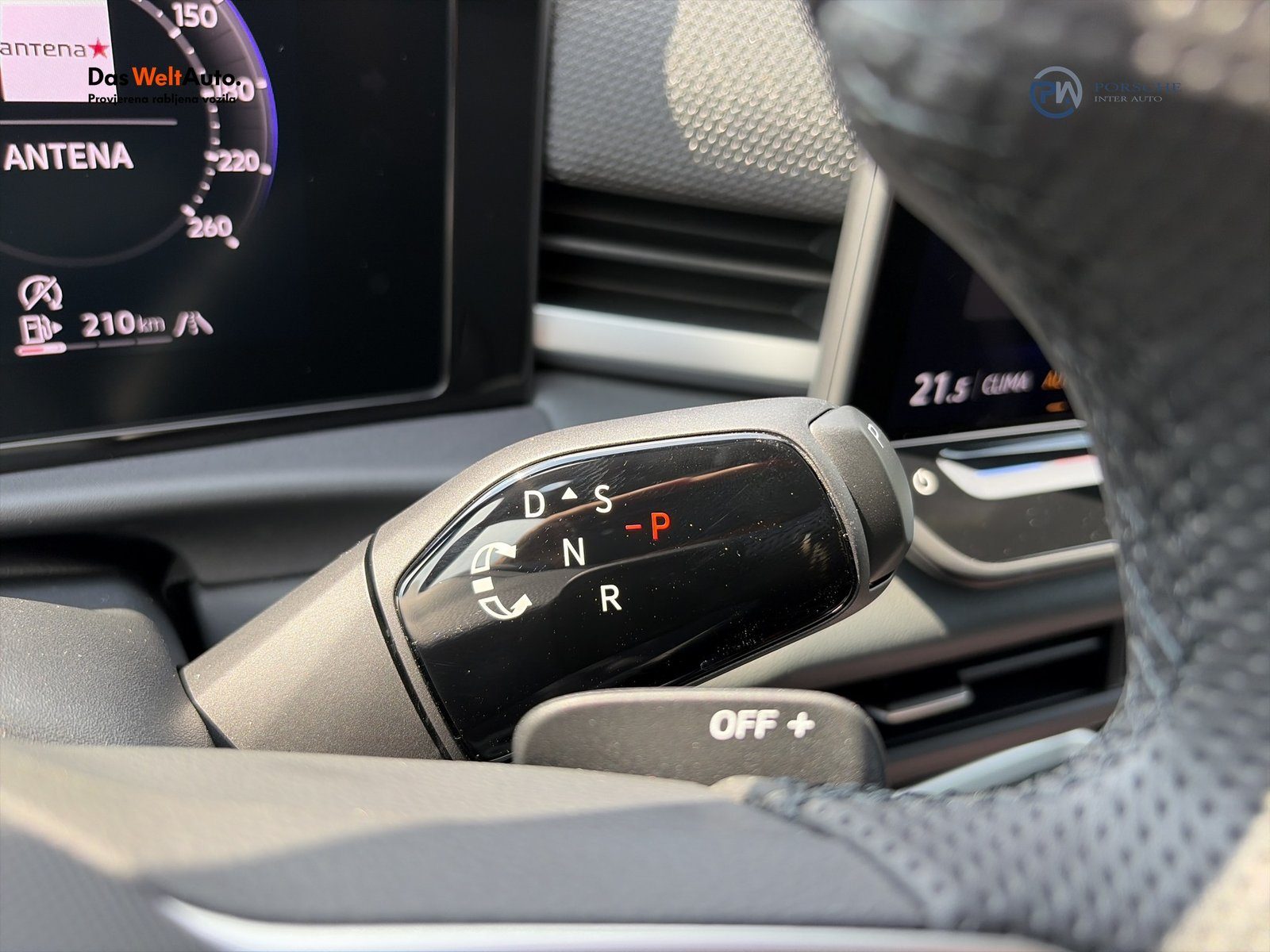 2026 Volkswagen T-Roc R-Line — fotografija 19
