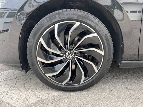 2023 Volkswagen Golf — sličica 15