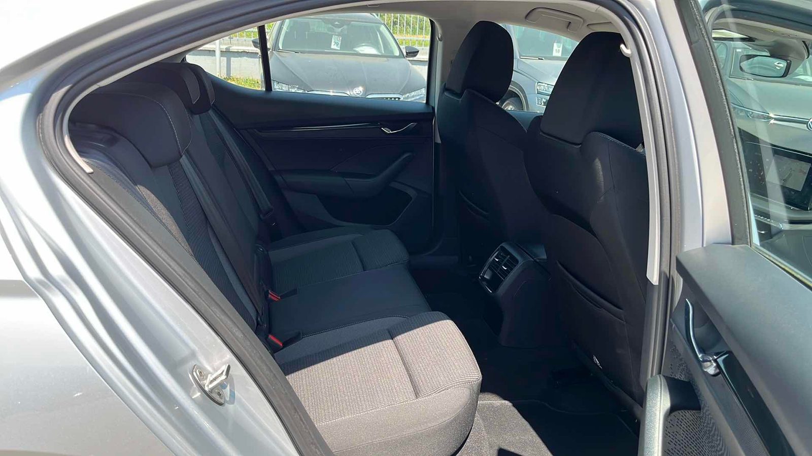 2023 Škoda Octavia — fotografija 10