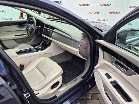 2016 Jaguar XF — sličica 13