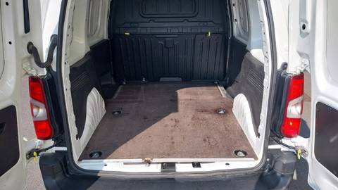 2020 Opel Combo van — sličica 11