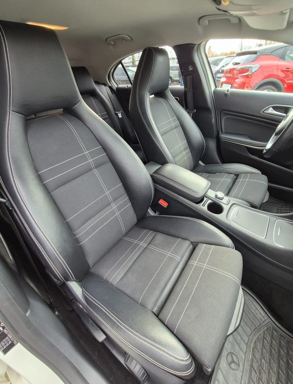 2017 Mercedes-Benz A-klasa — fotografija 17
