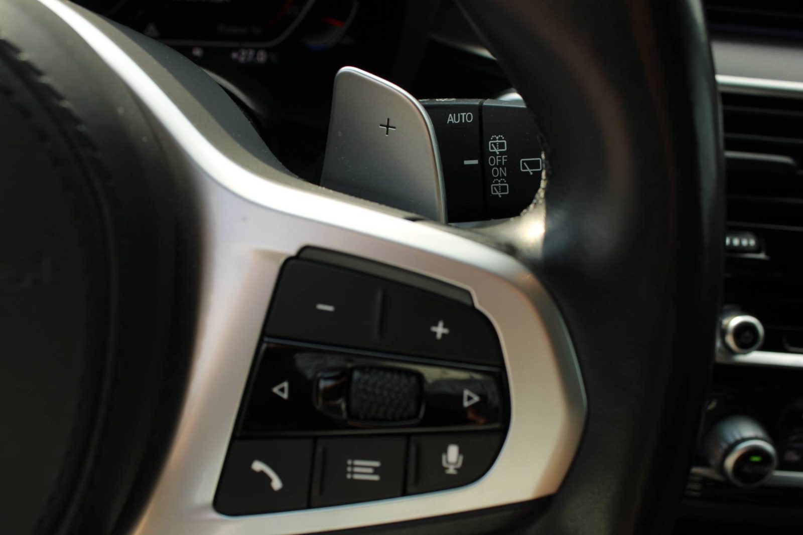 2021 BMW Serija 5 — fotografija 21