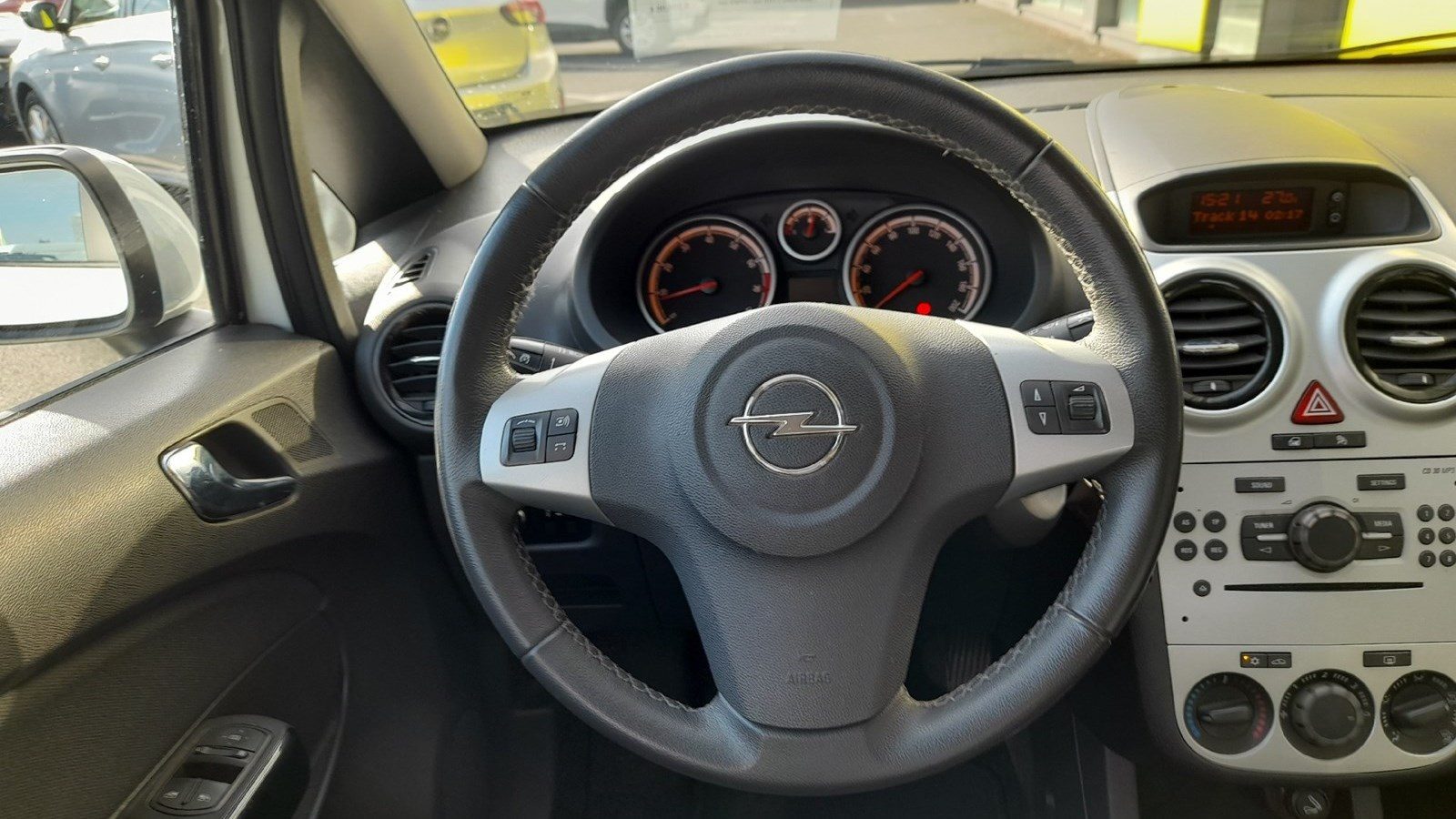 2013 Opel Corsa — fotografija 15
