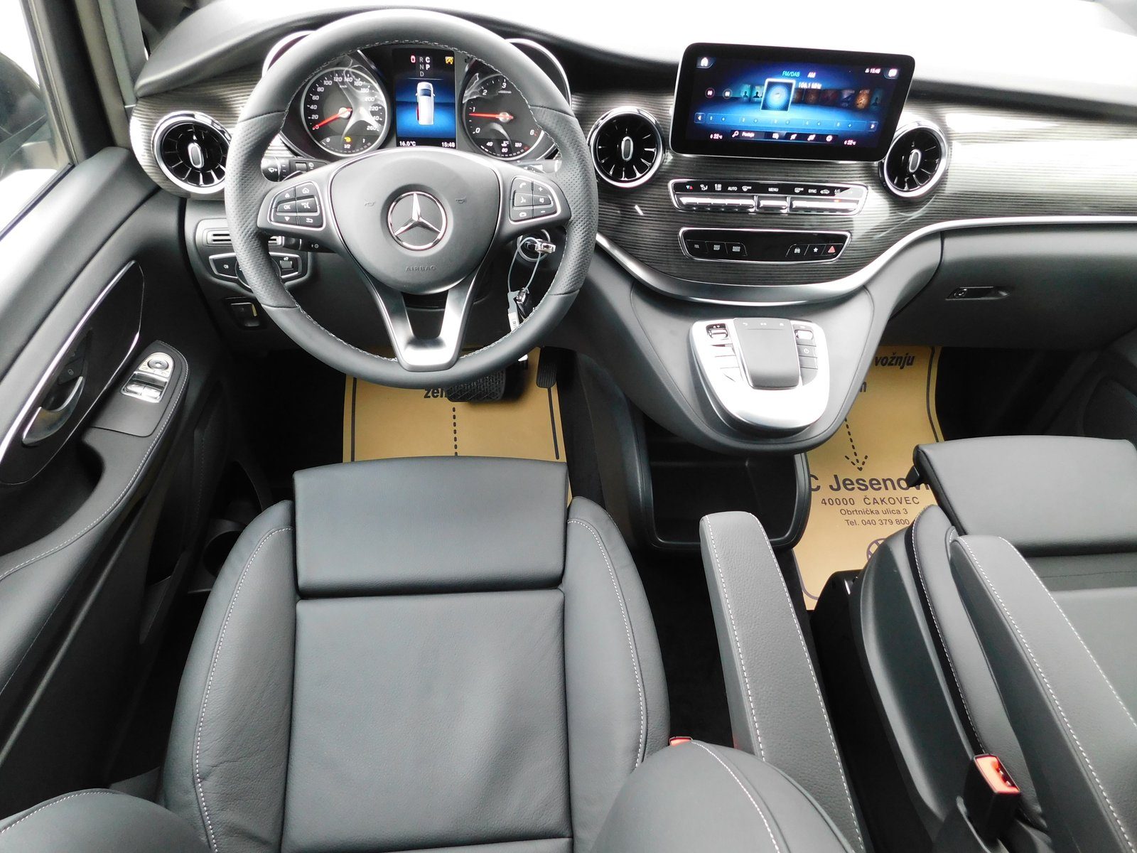 2023 Mercedes-Benz V-klasa — fotografija 10