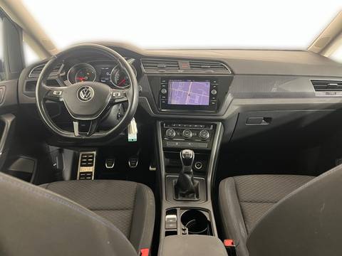 2020 Volkswagen Touran — sličica 18