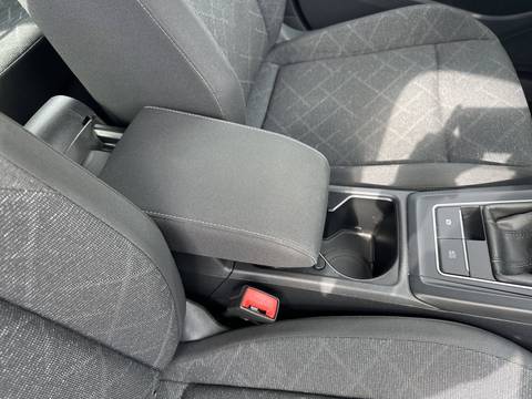 2021 Volkswagen Golf — sličica 25
