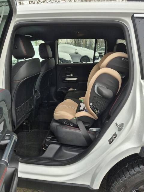 Mercedes-Benz GLB — sličica 12