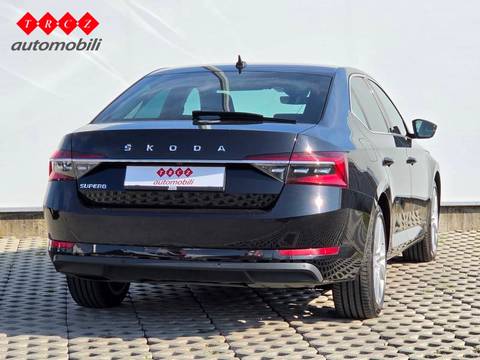 2022 Škoda Superb — sličica 3