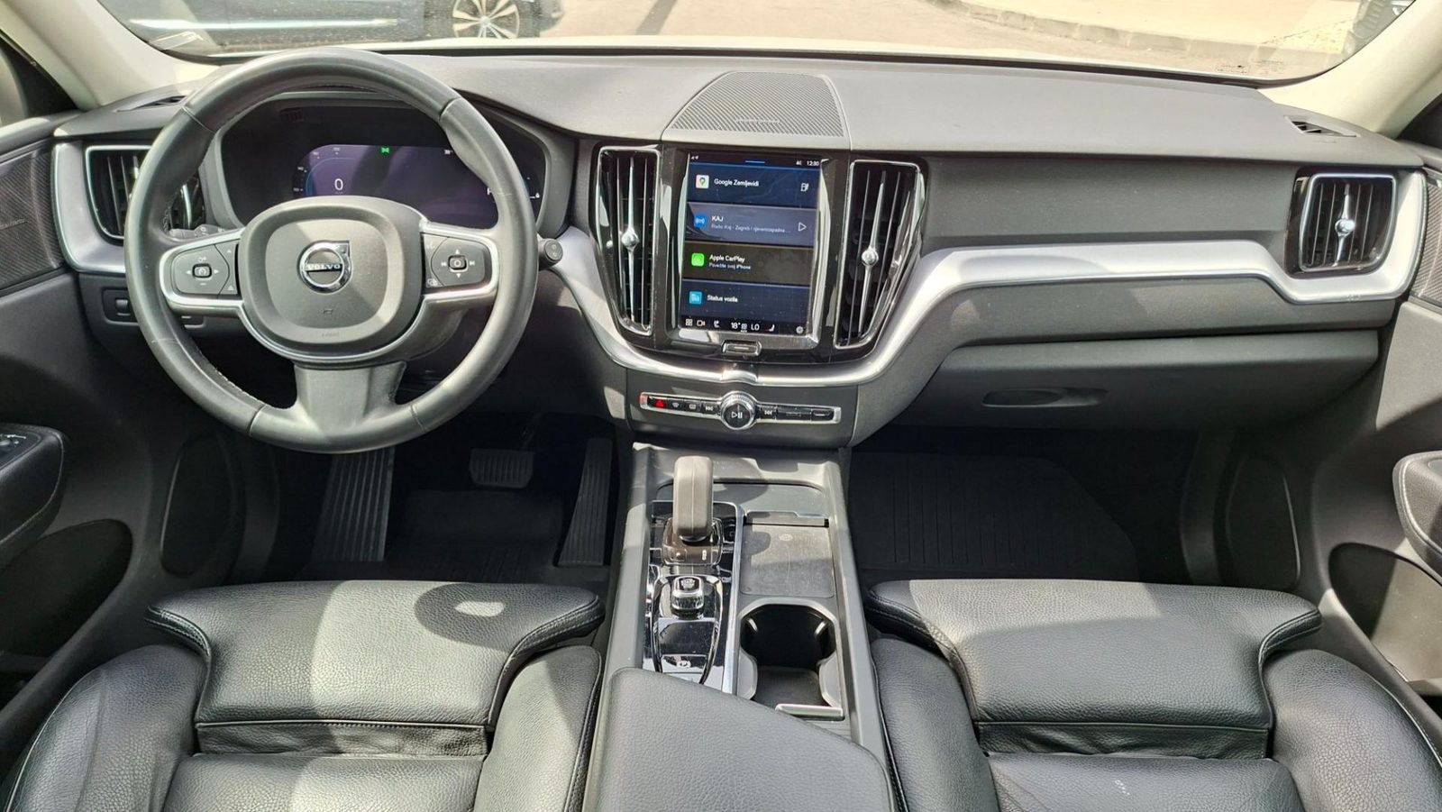 2022 Volvo XC60 — fotografija 9
