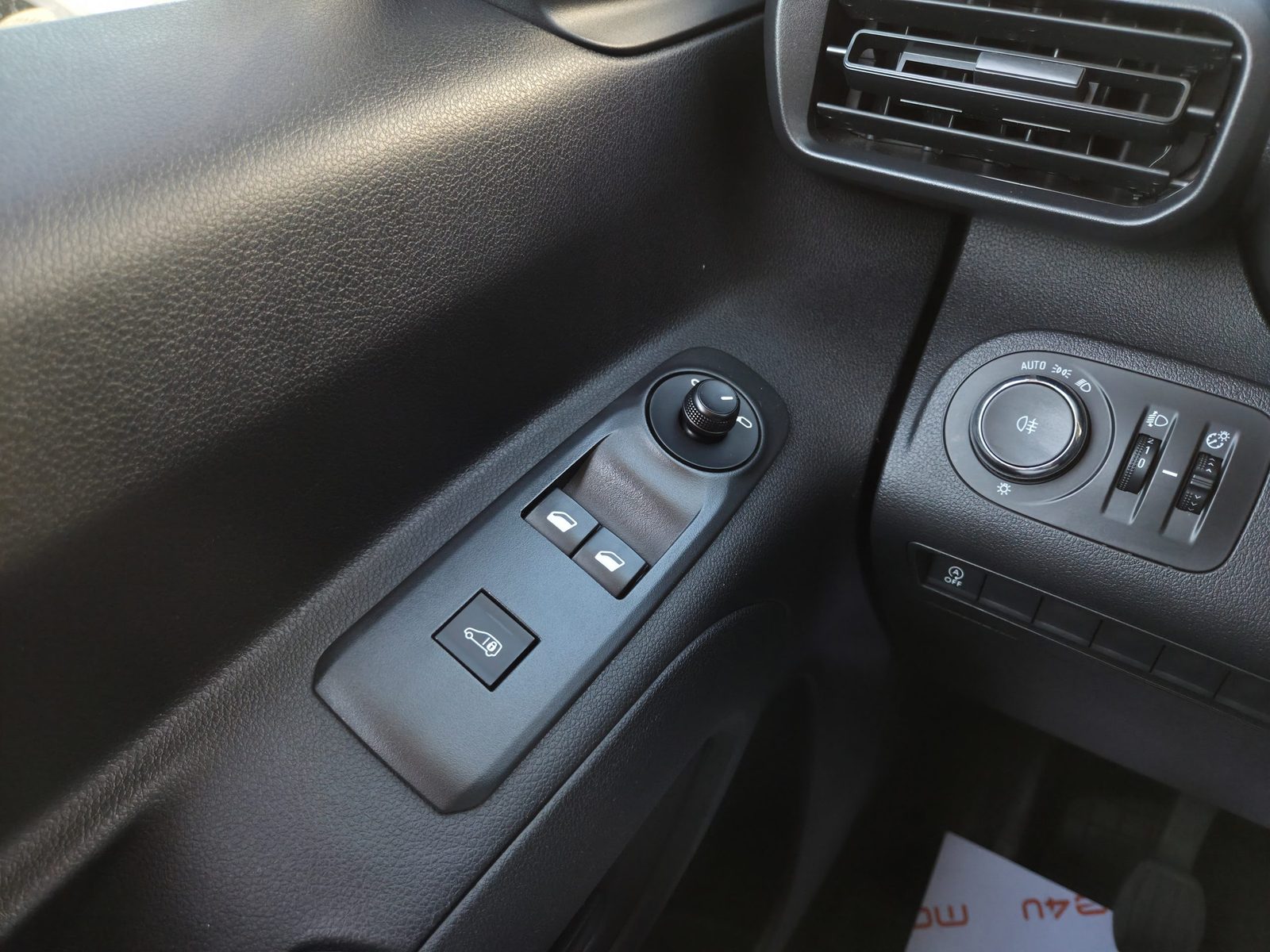 2021 Opel Combo — fotografija 12