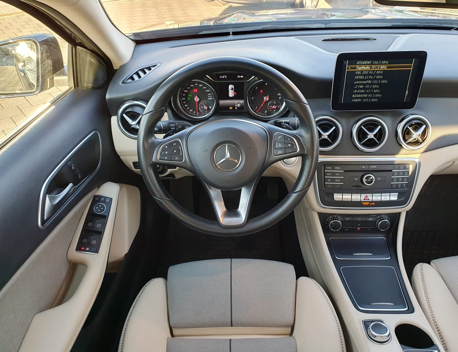2017 Mercedes-Benz GLA — fotografija 11