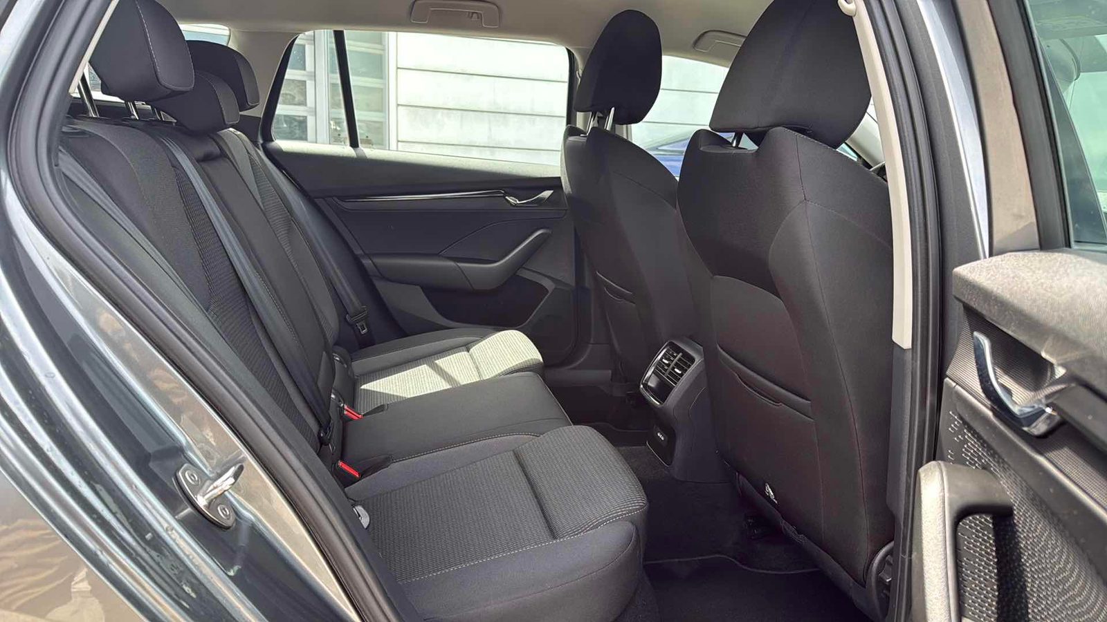 2024 Škoda Octavia Combi — fotografija 10