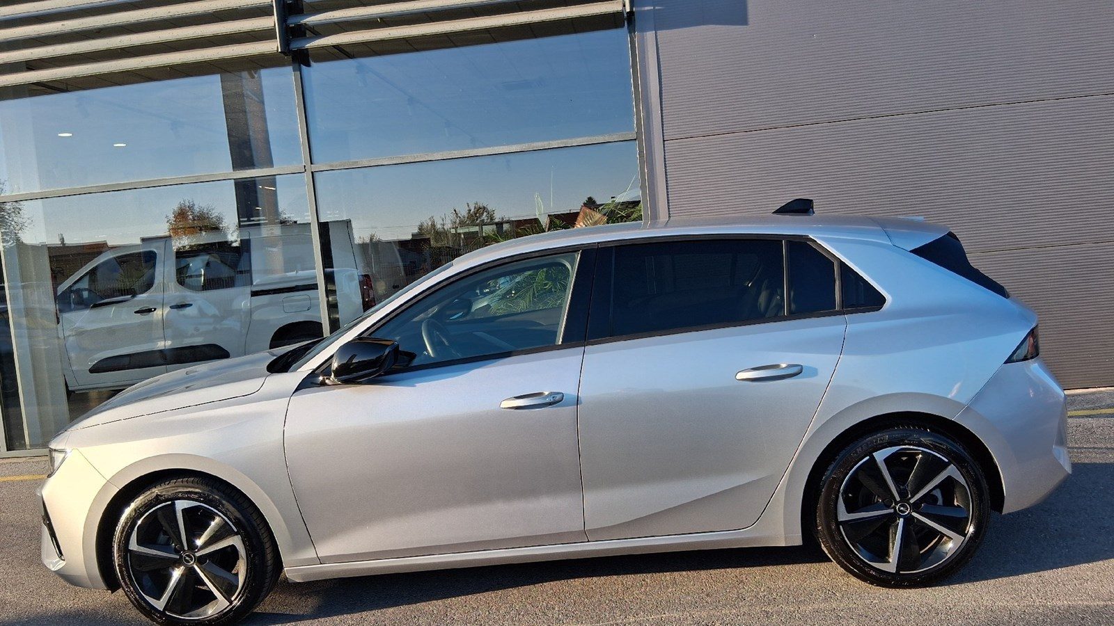 2024 Opel Astra — fotografija 4
