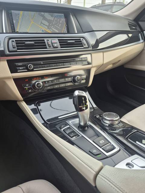 2015 BMW Serija 5 — sličica 15