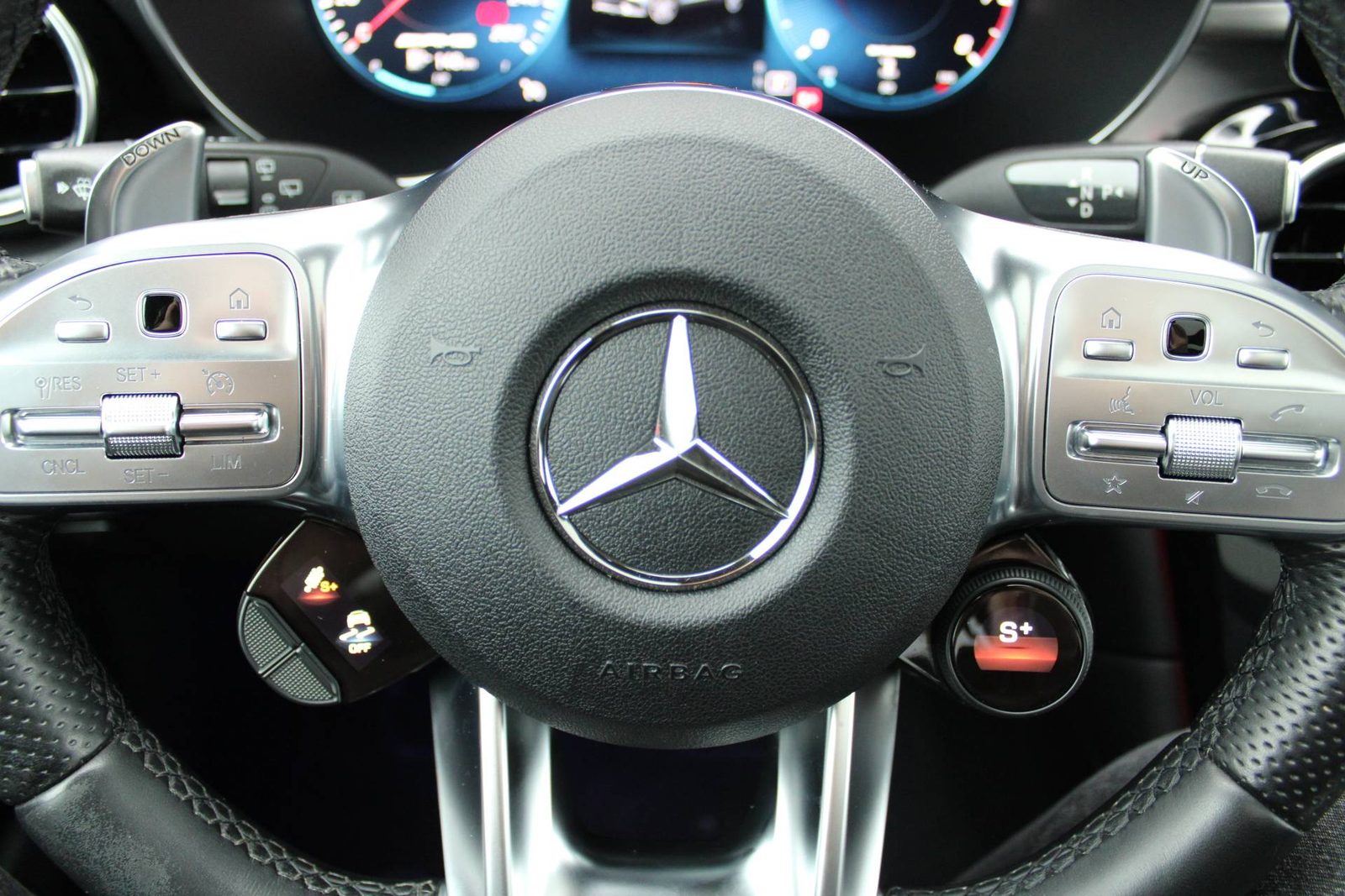 2022 Mercedes-Benz GLC — fotografija 17