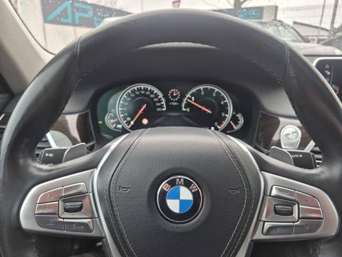 2016 BMW Serija 7 — sličica 14