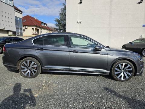 2015 Volkswagen Passat — sličica 9