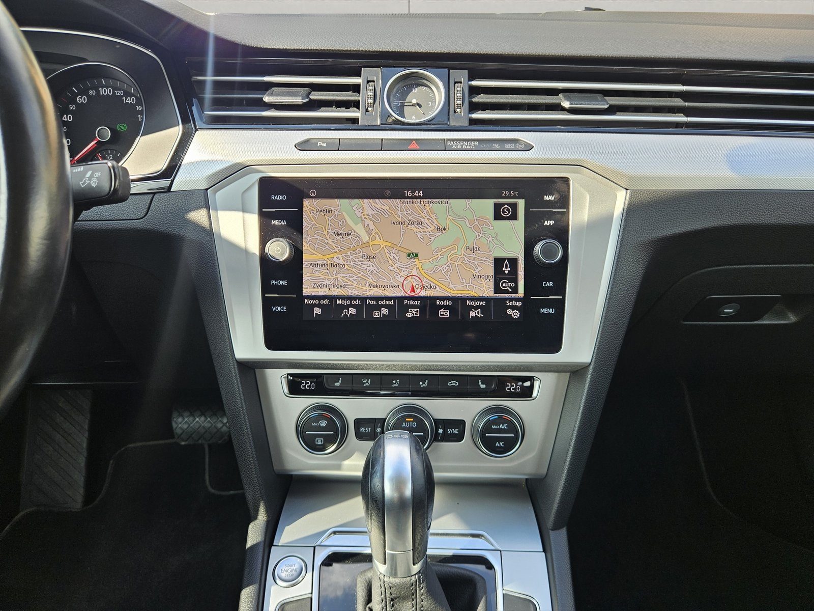 2019 Volkswagen Passat — fotografija 18