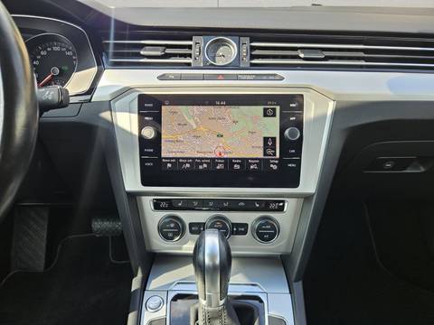 2019 Volkswagen Passat — sličica 18