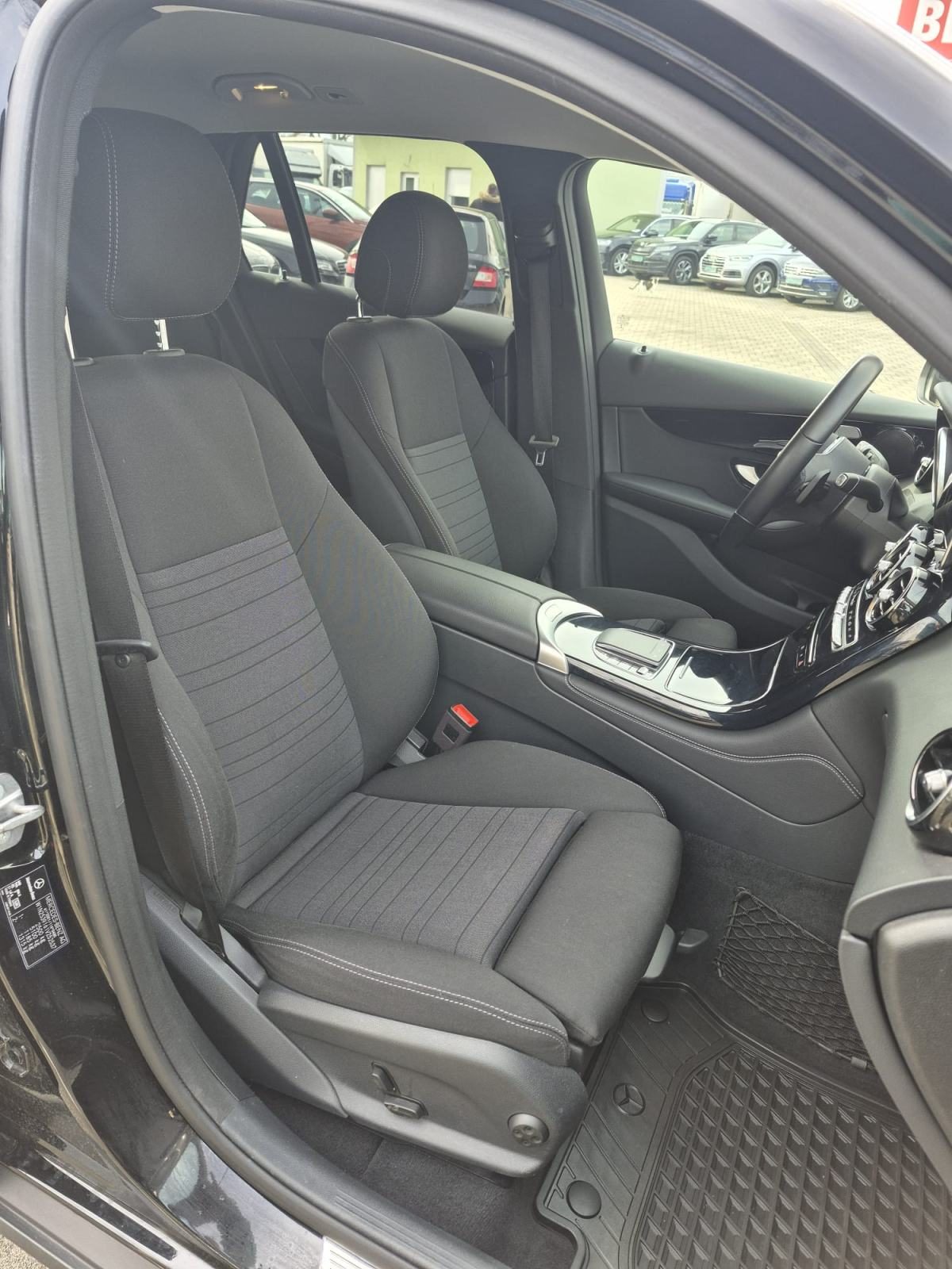 2020 Mercedes-Benz GLC — fotografija 21