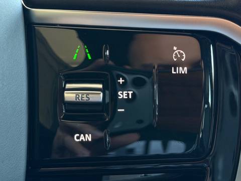 2021 Land Rover Range Rover Velar — sličica 21