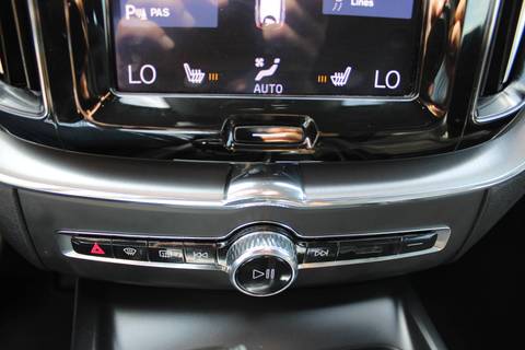 2019 Volvo XC60 — sličica 18
