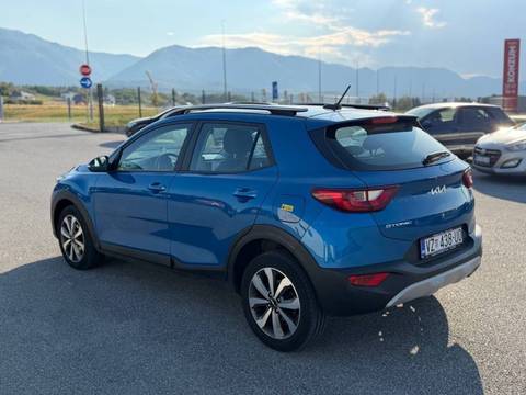 2022 Kia Stonic — sličica 8